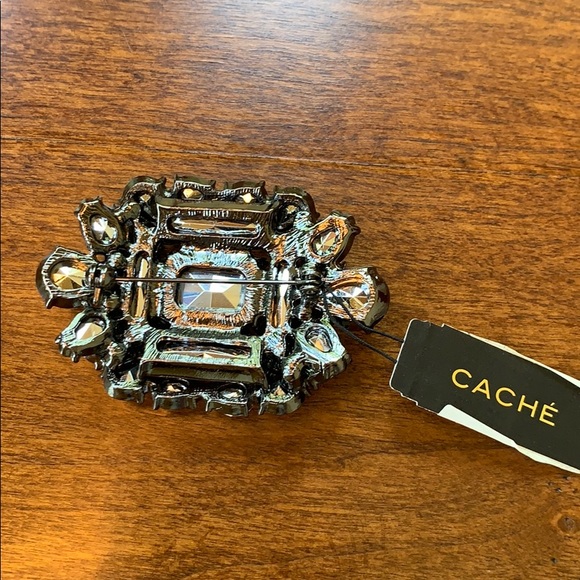 NWT Cache rhinestone brooch - Picture 3 of 4